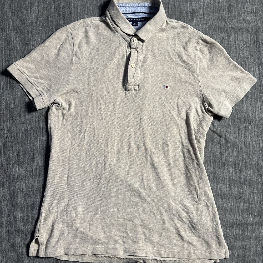 Beige Tommy Hilfiger Polo - M